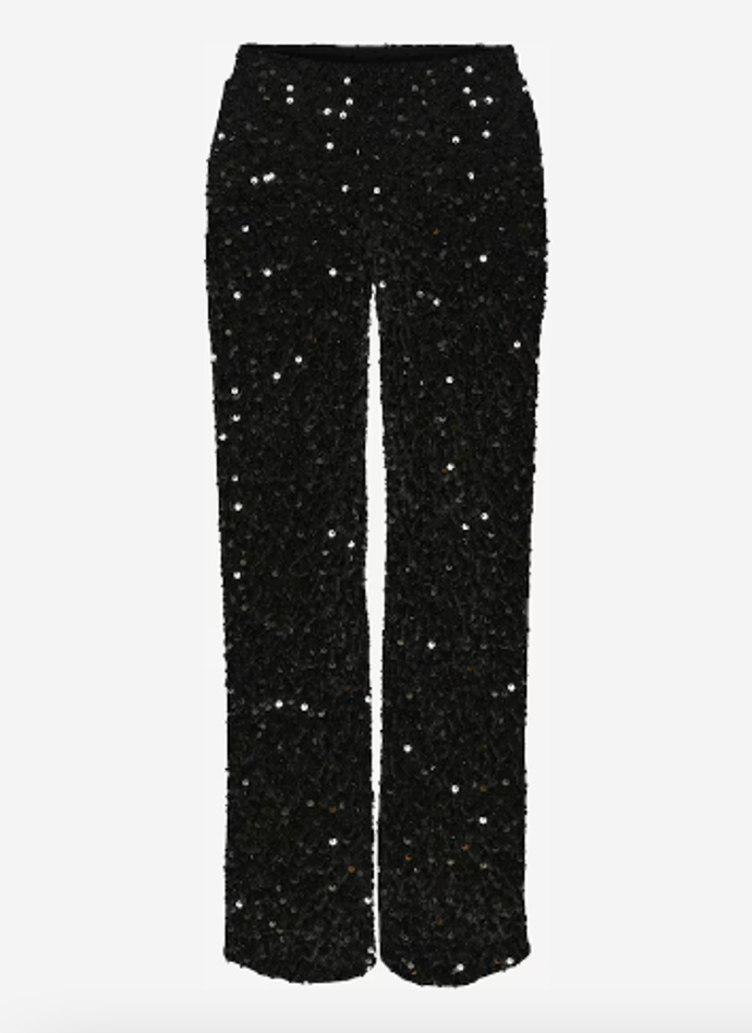 PIECES 917 Kč
