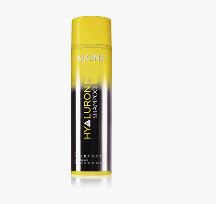 Šampon pro suché a křehké vlasy Alcina Hyaluron 2.0. Obsažená kyselina hyaluronová zásobí vlasy vlhkostí a vy si tak můžete užívat pružných kadeří i jejich lesk. 350 Kč
