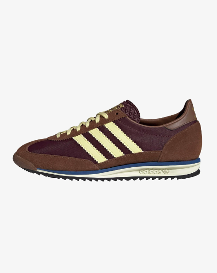 Semišové boty, adidas Originals, 2400 Kč
Semišové boty, adidas Originals, 2400 Kč