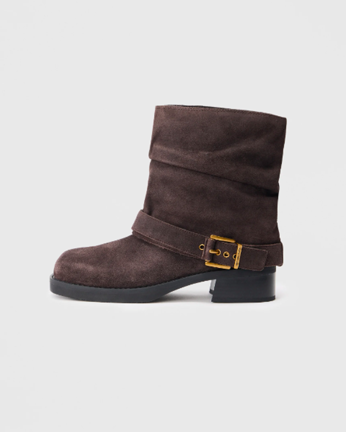 Semišové boty, MICHAEL Michael Kors, 7080 Kč
Semišové boty, MICHAEL Michael Kors, 7080 Kč
