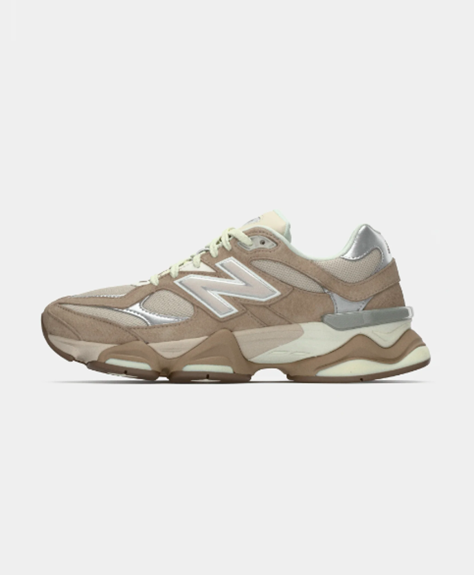 Semišové boty, New Balance, 4560 Kč
Semišové boty, New Balance, 4560 Kč