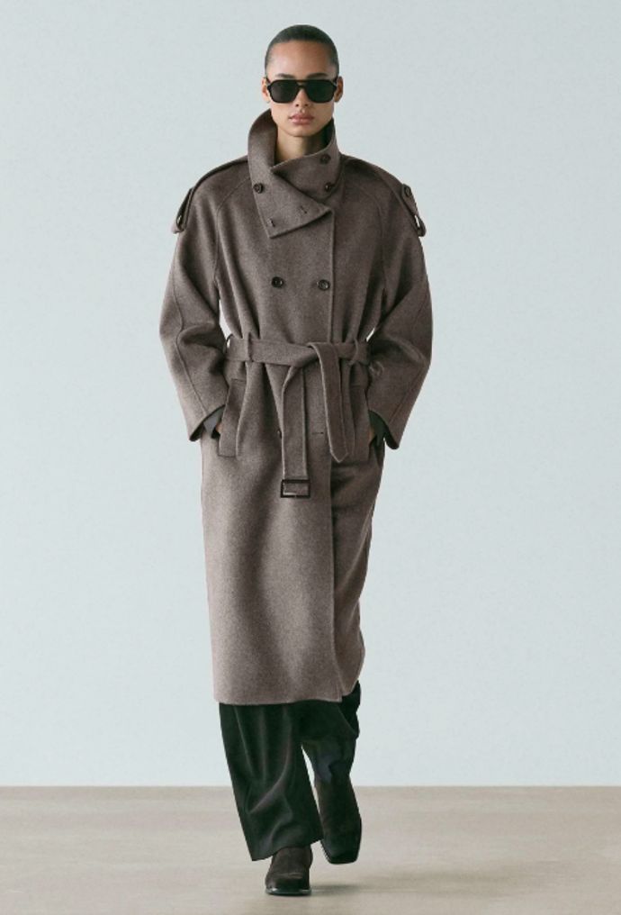 Vlněný kabát, Massimo Dutti, 7999 Kč
Vlněný kabát, Massimo Dutti, 7999 Kč