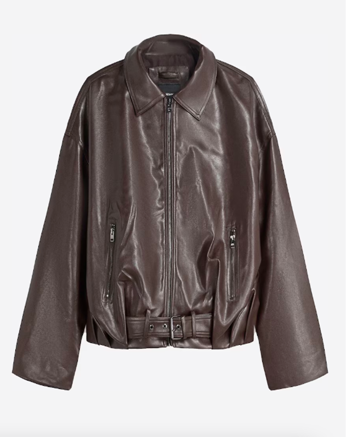 Bershka 1199 Kč
Bershka 1199 Kč