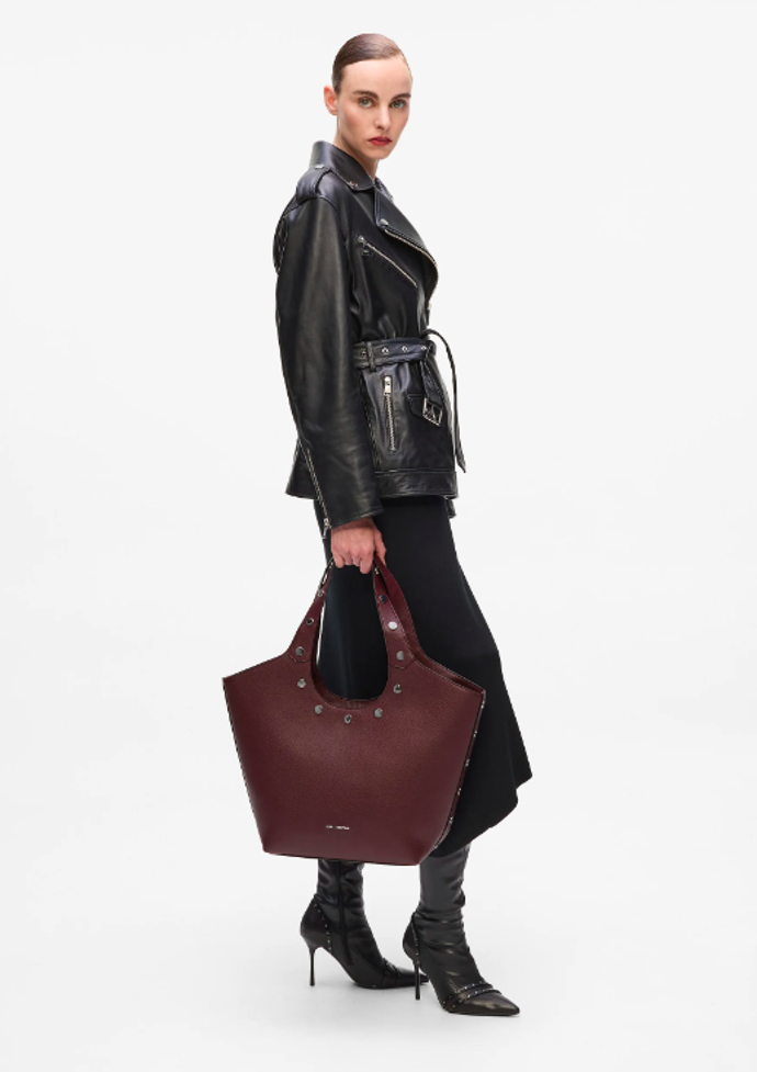 Kabelka, KARL LAGERFELD, 7180 Kč
Kabelka, KARL LAGERFELD, 7180 Kč