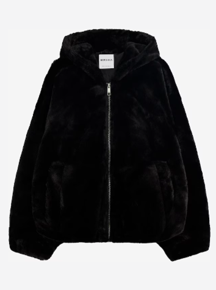 Bershka 999 Kč

