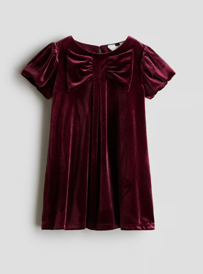 Šaty, H&M, 479 Kč
