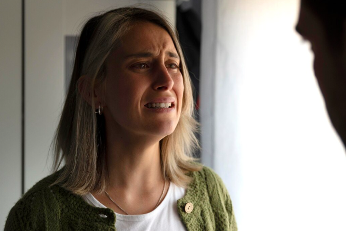 Co ale na samém počátku vypadalo jako dokonalá idyla, se velice rychle změnilo v drama, ve kterém si Radana zahrála hlavní roli.
Co ale na samém počátku vypadalo jako dokonalá idyla, se velice rychle změnilo v drama, ve kterém si Radana zahrála hlavní roli.