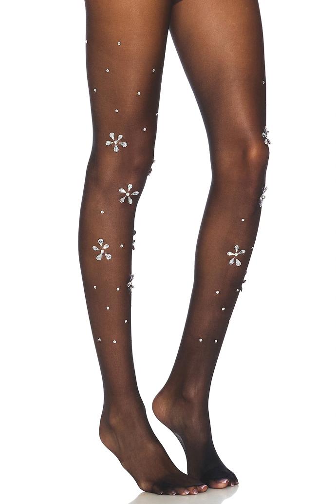 Superdown, 719 Kč, Revolve
Superdown, 719 Kč, Revolve