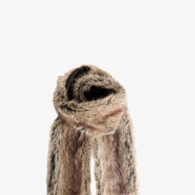 Kožešinová šála, Bershka, 649 Kč
