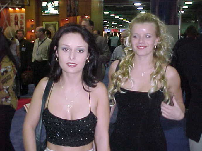 V pornoprůmyslu si Andrea říkala Lea De Mae
V pornoprůmyslu si Andrea říkala Lea De Mae