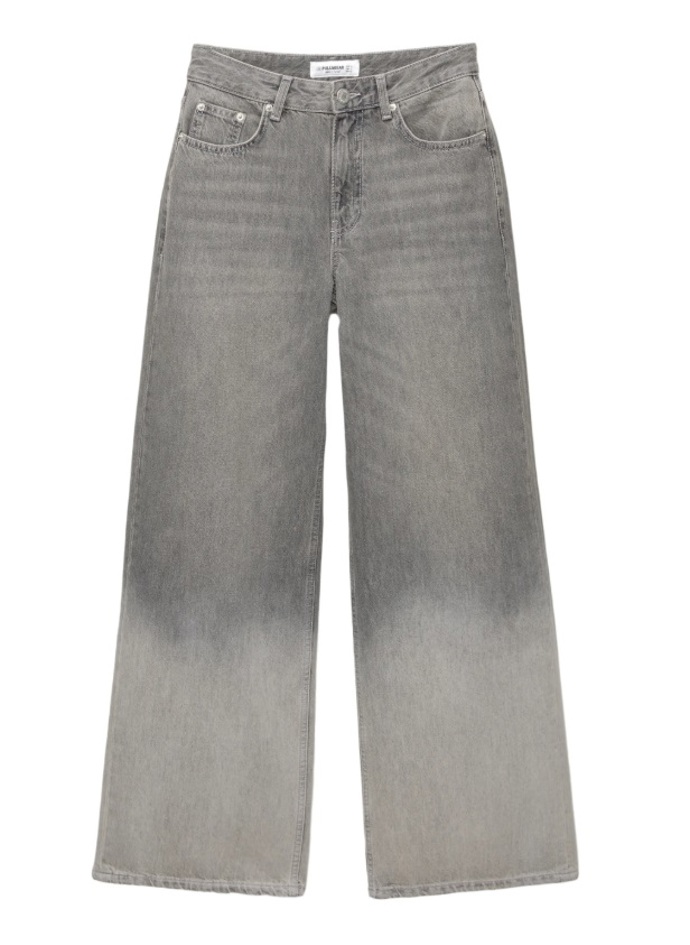Šedé džíny, PULL&BEAR, 999 Kč
Šedé džíny, PULL&BEAR, 999 Kč