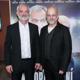 Trojan s Hynkem Čermákem na představení filmu Neporazitelní, ve kterém hraje Ivan trenéra
