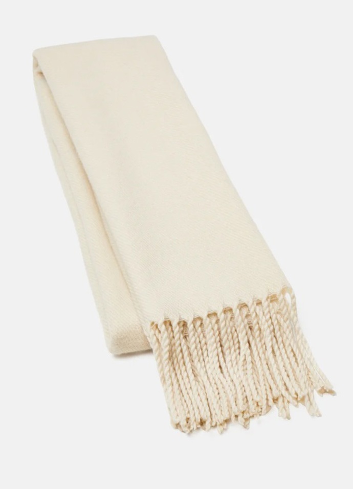 Elegantní šála, Pier One, 368 Kč
