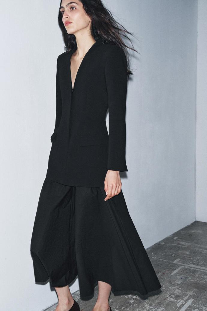 Sakové šaty, Zara, 2799 Kč
Sakové šaty, Zara, 2799 Kč