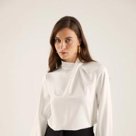 Bílá blůza Anna Field, 712 Kč, prodává Zalando


