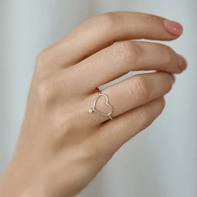 Prsten s diamantem Mellow Heart, ALOve, 7 648 Kč
Prsten s diamantem Mellow Heart, ALOve, 7 648 Kč