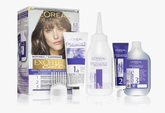 Barva na vlasy v odstínu Dark Blonde, L’Oréal Paris, 230 Kč
