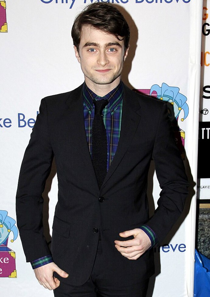 Po konci ságy se Daniel pustil do divadla a neobvyklých filmových projektů, aby se osamostatnil od role Harryho Pottera. Jeho kariéra ukazuje, že dětská sláva nemusí omezovat dospělou tvorbu.

