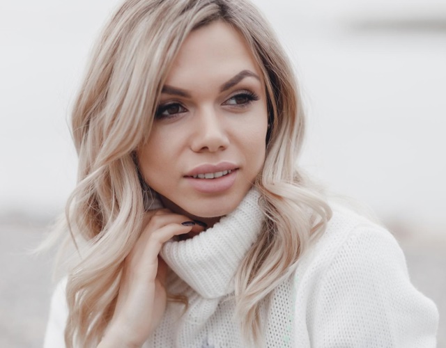 krásná žena s make upem krásná žena s make upem