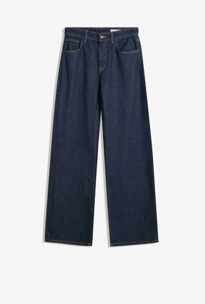 Tmavě modré džíny, Bershka, 699 Kč
