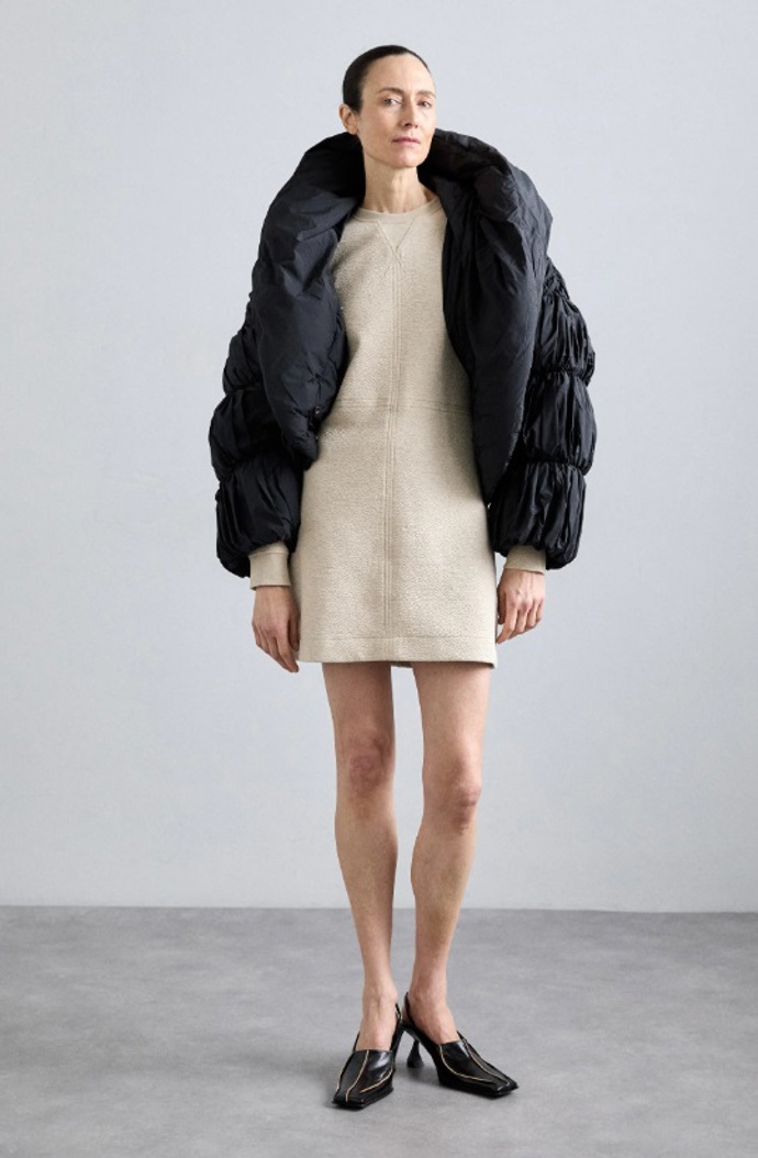 Žerzejové šaty, Proenza Schouler White Label, 4 015 Kč
