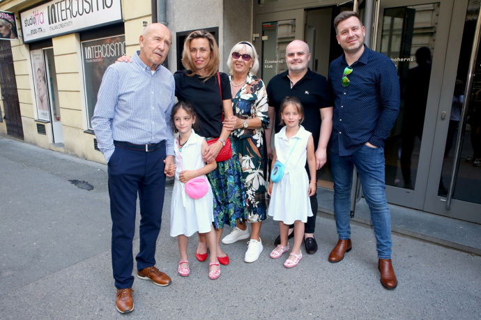 Petr se svou rodinou
Petr se svou rodinou