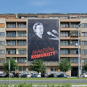 Krátce po studiích se provdala za Bohuslava Horáka, který ji podporoval ve veřejném životě a chápal její oddanost spravedlnosti. Společně vychovávali dceru Janu a Milada kombinovala roli matky s aktivní politickou činností, což bylo tehdy výjimečné.
