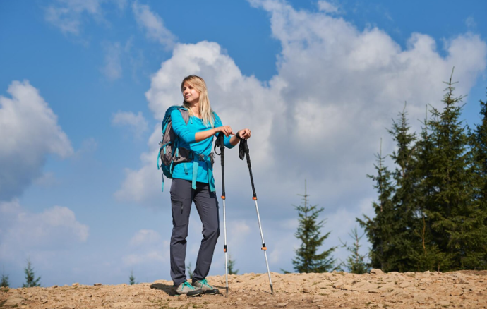 Nordic walking podporuje spalování tuků a je vhodný i při redukci hmotnosti.
Nordic walking podporuje spalování tuků a je vhodný i při redukci hmotnosti.