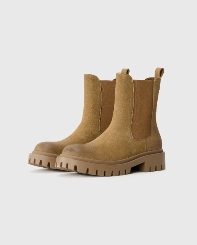 Chelsea boots, YOURTURN, 960 Kč
