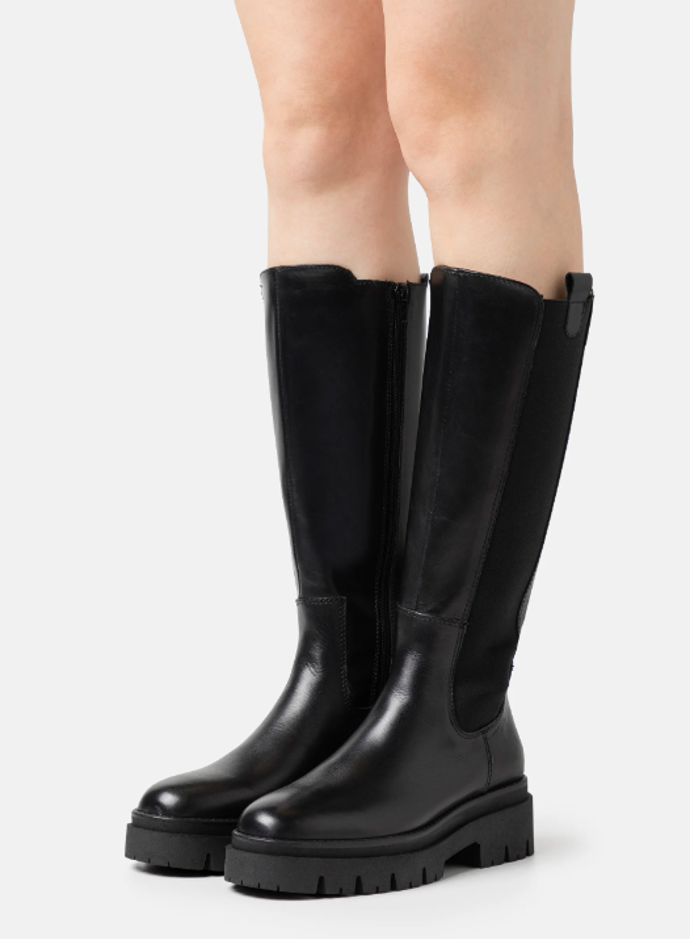 Chelsea boots, Tamaris, 3199 Kč
