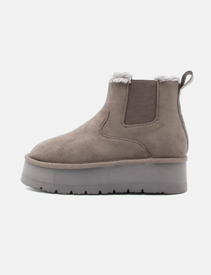 Chelsea boots, Replay, 2400 Kč
