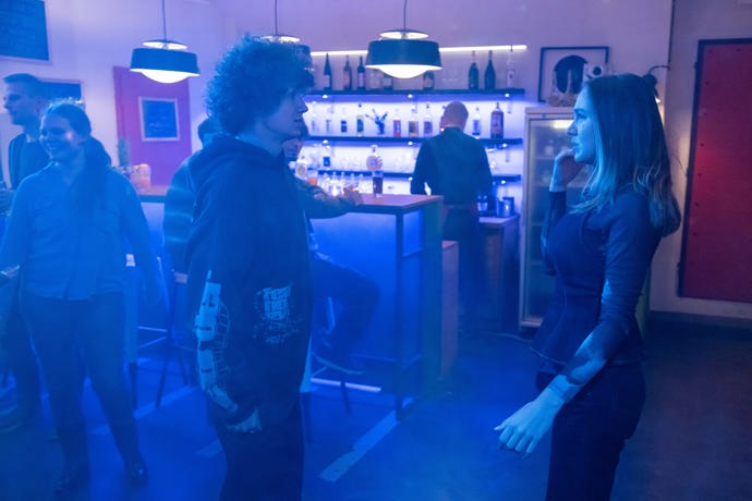 Nekonečný seriál Ulice sleduje dramatické osudy několika rodin žijících v sousedství
