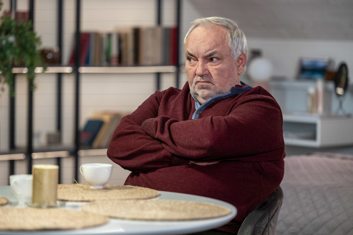Nekonečný seriál Ulice sleduje dramatické osudy několika rodin žijících v sousedství
