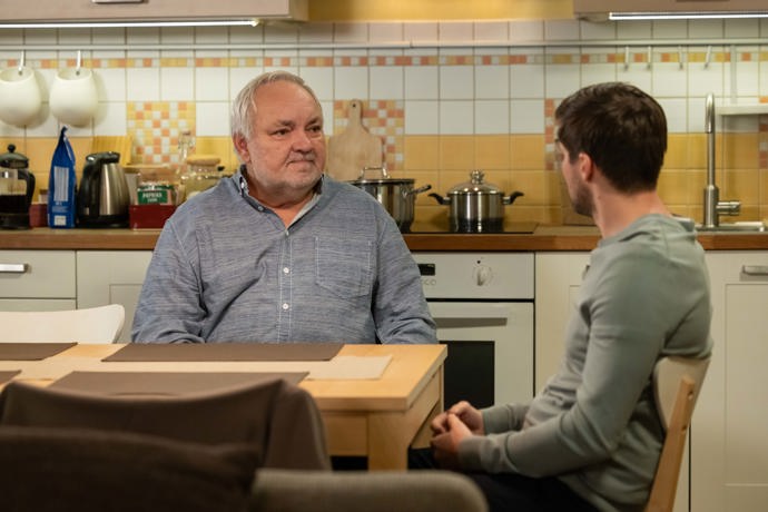 Nekonečný seriál Ulice sleduje dramatické osudy několika rodin žijících v sousedství
