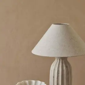 Stolní lampa Madelyn, Ellos, 2 349 Kč
