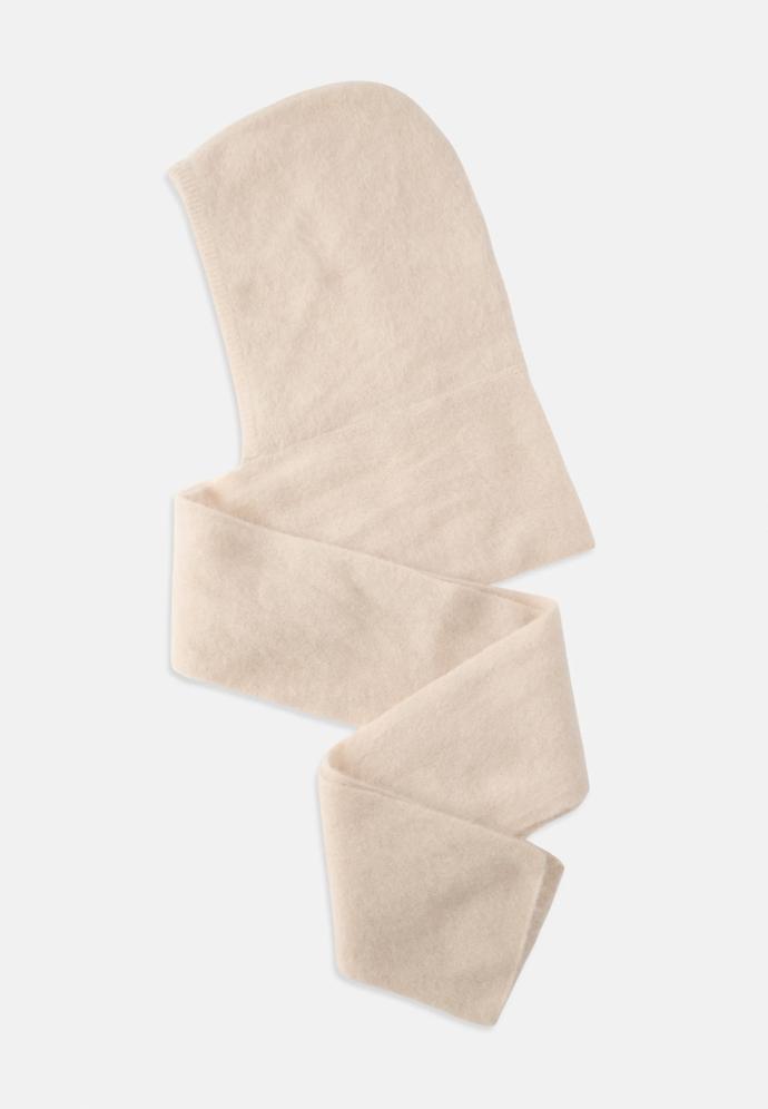 A. Roege Hove, 4690 Kč, zalando.cz
