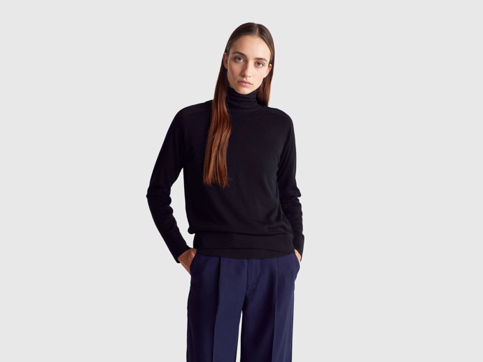 Černý rolák z merina, Benetton, 1599 Kč
