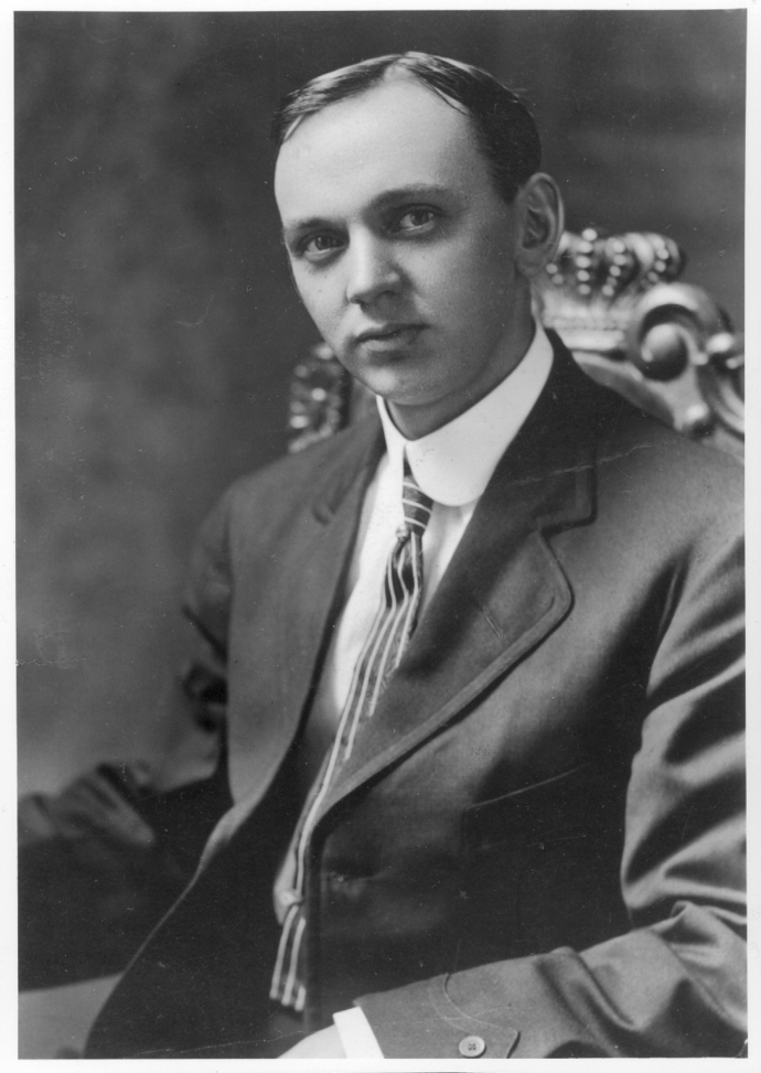 Edgar Cayce
