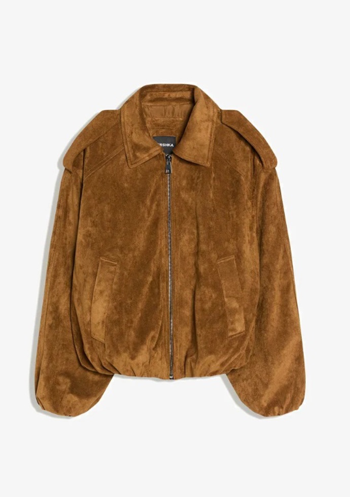 Koženkový bomber, Bershka, 999 Kč
Koženkový bomber, Bershka, 999 Kč