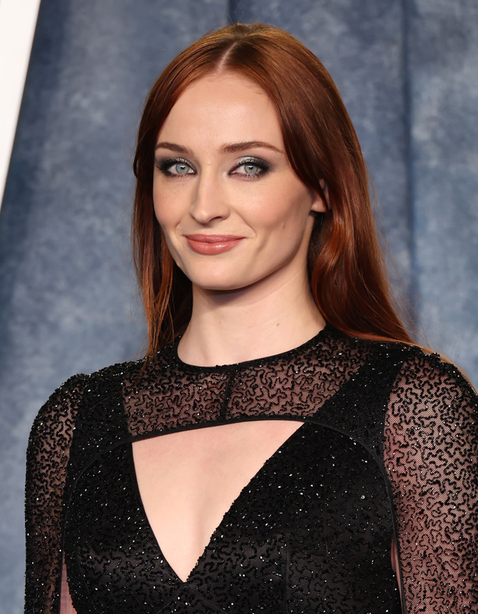 K Sophii Turner jednoduše zrzavá patří!
K Sophii Turner jednoduše zrzavá patří!
