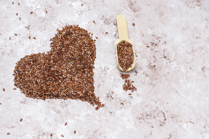 Pro zdraví srdce

Zkombinujte vločky s řeckým jogurtem, vlašskými ořechy a lněnými semínky. Omega-3 mastné kyseliny podpoří zdraví cév a pomohou snížit zánětlivé procesy v těle. Sladkou chuť doplňte jen malým množstvím borůvek.

