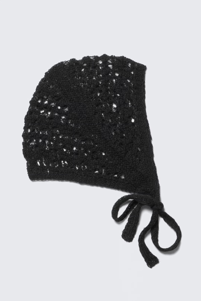 Monki, 599 Kč, hm.com
