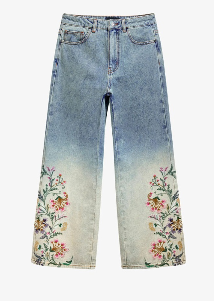Boho džíny s výšivkou, Desigual, 1 665 Kč
