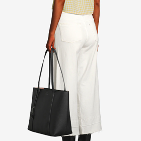 ARMANI EXCHANGE 3278 Kč
