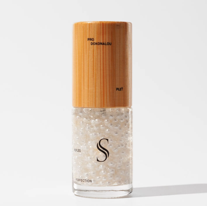 Perlové sérum na pleť Smyssly, 2 550 Kč (50 ml)
