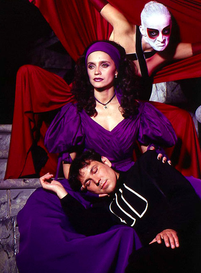 Dracula z roku 1996 s Lucií Bílou
Dracula z roku 1996 s Lucií Bílou