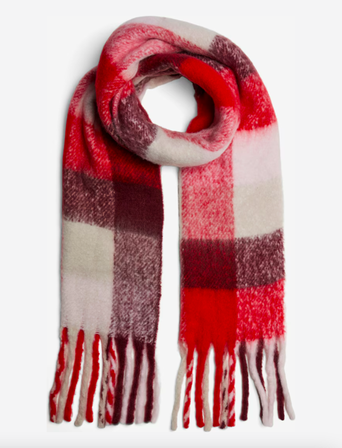 PIECES 529 Kč
