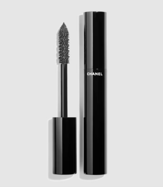 Objemová řasenka Chanel Le Volume, 1 150 Kč
