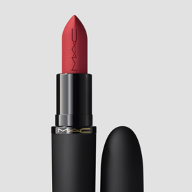 Vysoce pigmentovaná matná rtěnka Powder Kiss MAC, 800 Kč
Vysoce pigmentovaná matná rtěnka Powder Kiss MAC, 800 Kč