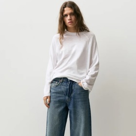 Široké džíny s výrazným ohrnutím, PULL&BEAR, 849 Kč
Široké džíny s výrazným ohrnutím, PULL&BEAR, 849 Kč
